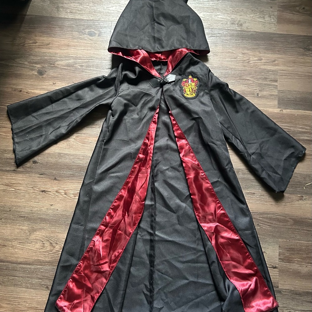 Harry Potter Gryffindor red & black robe